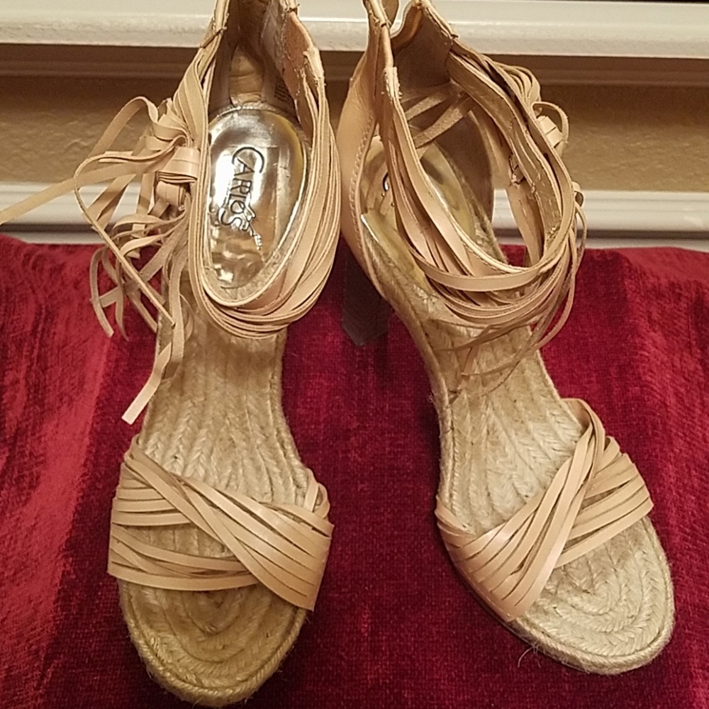 Carlos Santana camel-beige sandal